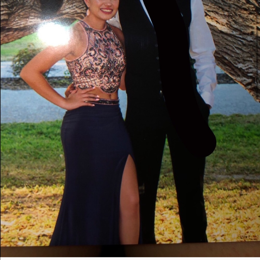 Prom Dress - Picture 2 of 6